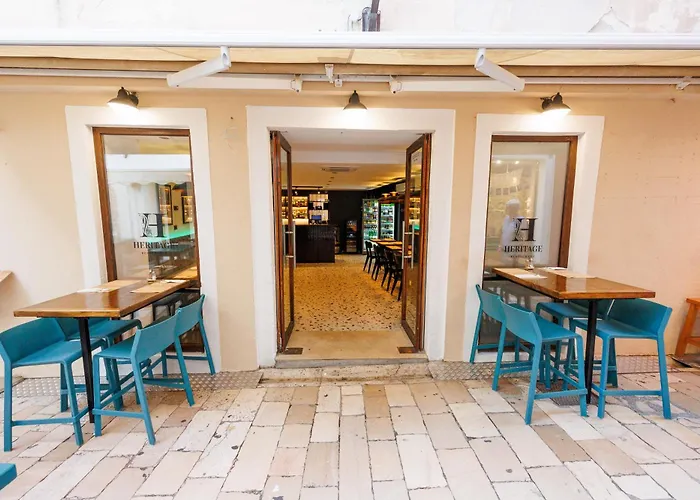 Lux Luna Apartments & Rooms Old Town